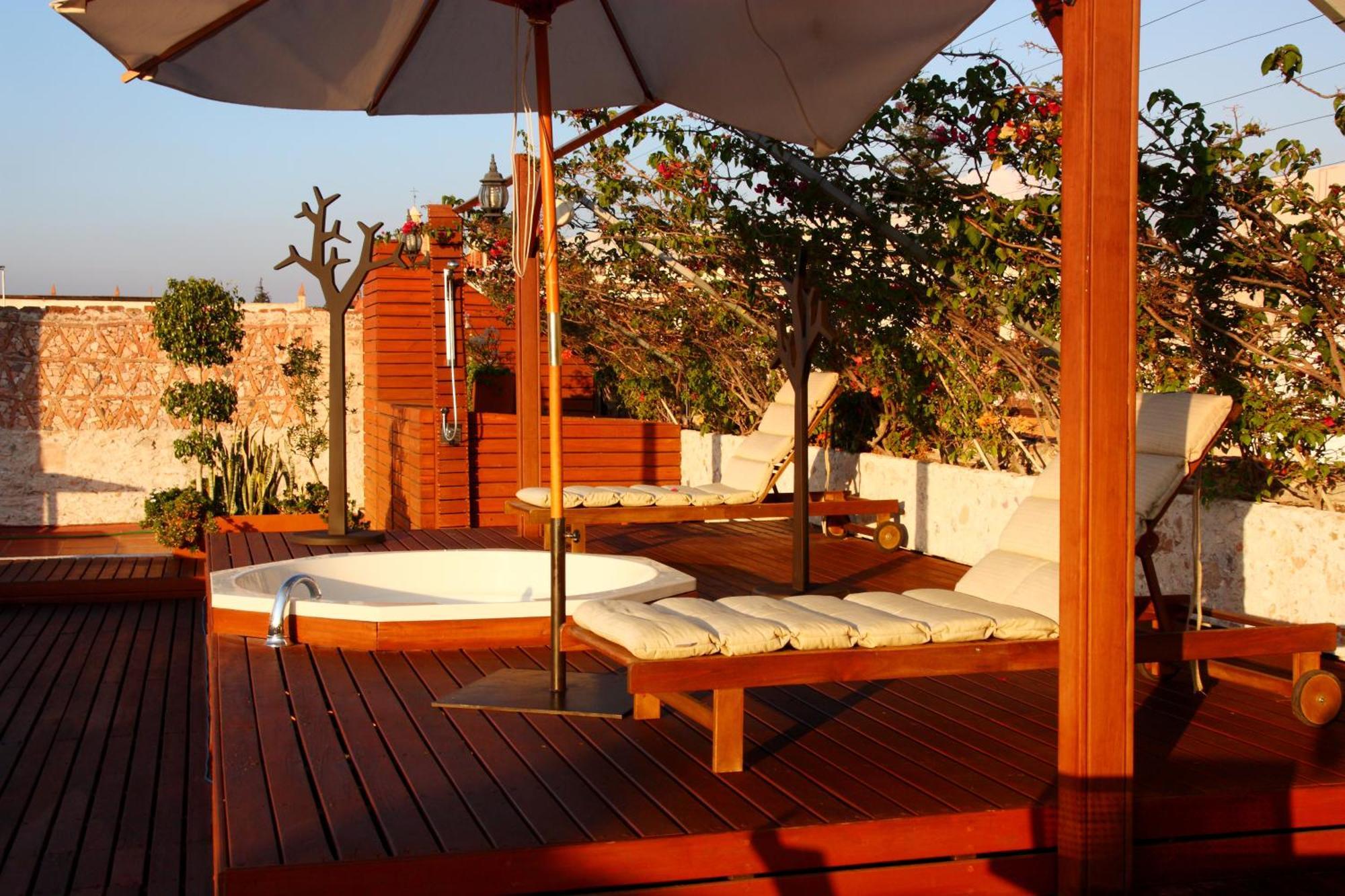 Casona De La Republica Hotel Boutique & Spa เกเรตาโร ภายนอก รูปภาพ